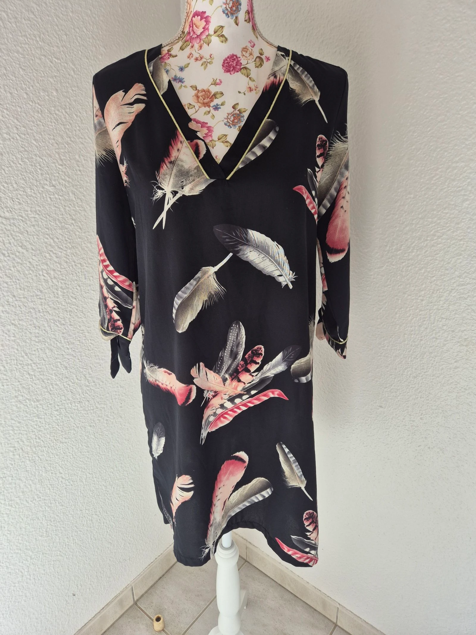 🖤 Robe Vie Ta Vie noire imprimé plumes T1 (36/38) col V manches nouées bohème chic